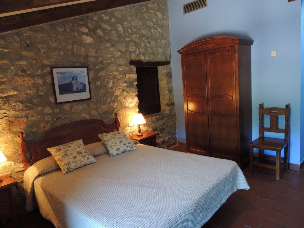 Hostal De La Rovira Oix Bagian luar foto