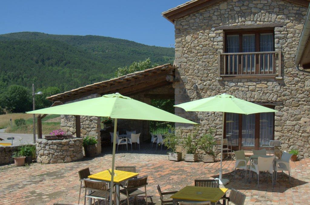 Hostal De La Rovira Oix Bagian luar foto