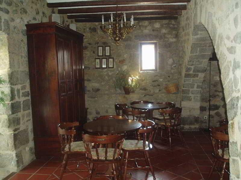 Hostal De La Rovira Oix Bagian luar foto