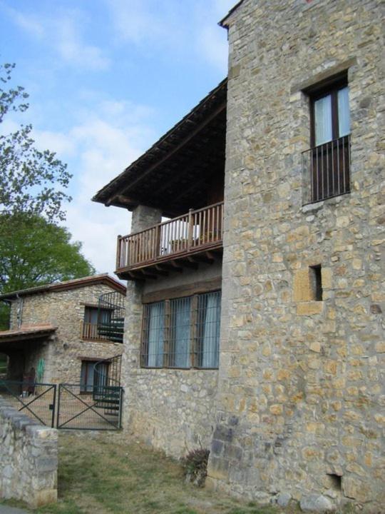Hostal De La Rovira Oix Bagian luar foto