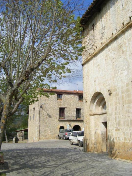 Hostal De La Rovira Oix Bagian luar foto